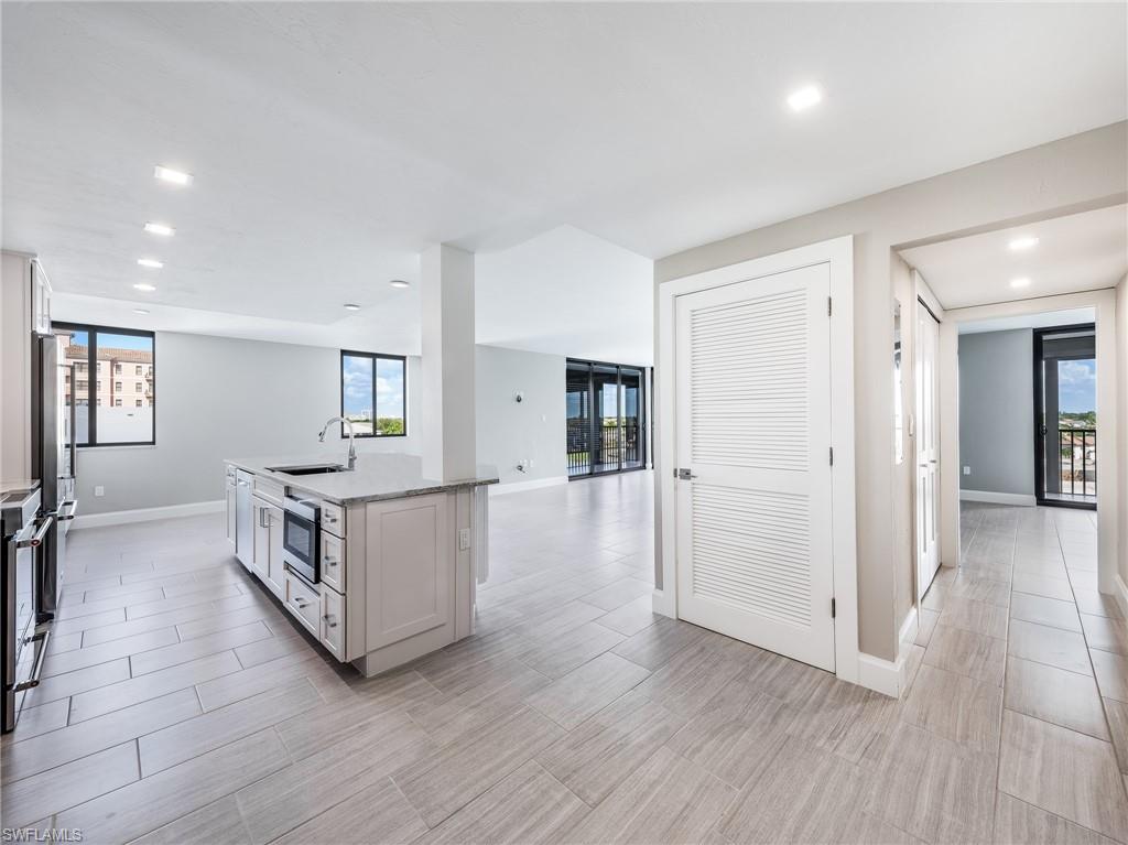 VANDERBILT BAY - Residential