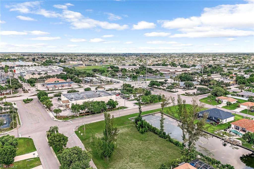 CAPE CORAL - Land