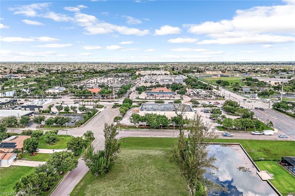 CAPE CORAL - Land