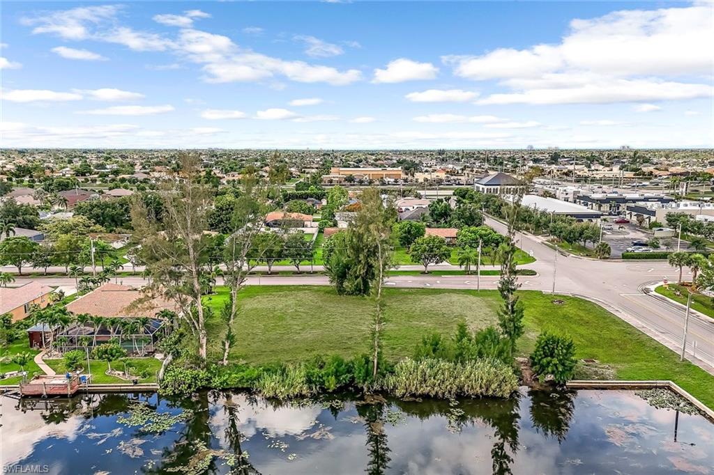CAPE CORAL - Land