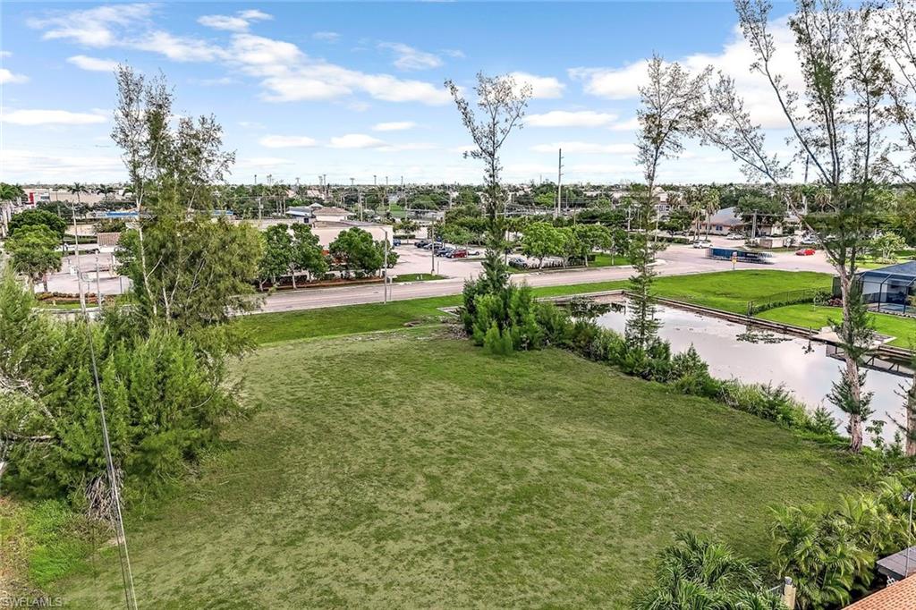 CAPE CORAL - Land