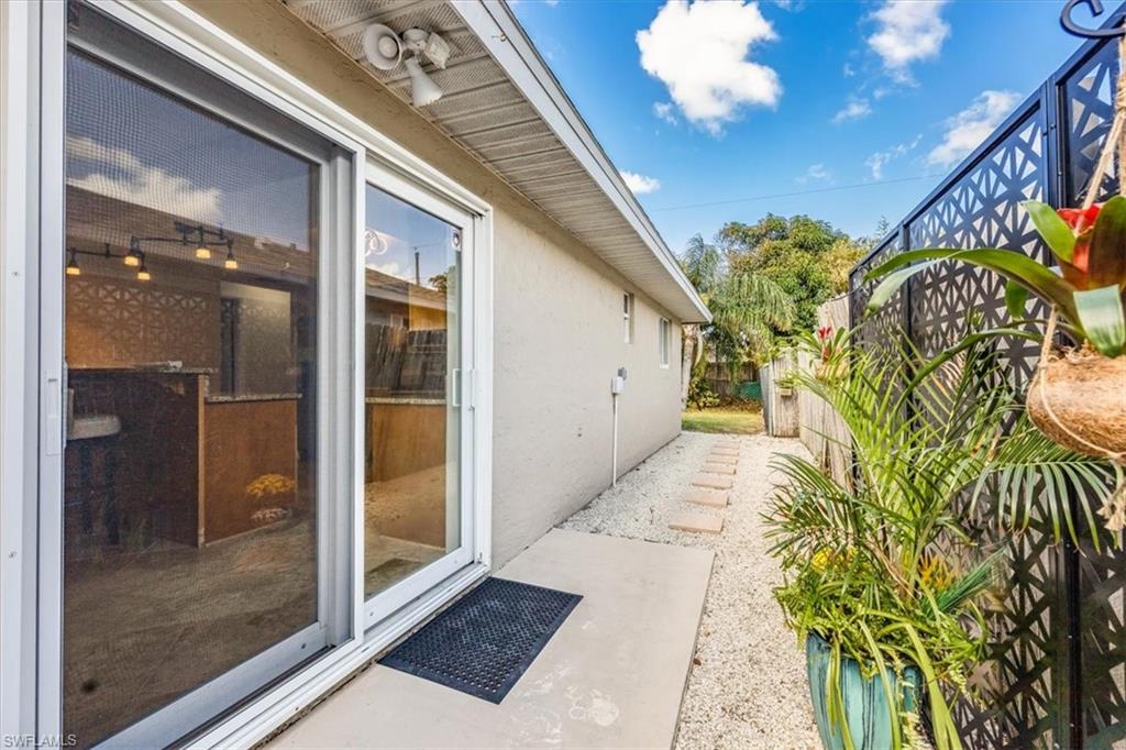 NAPLES PARK - Residential