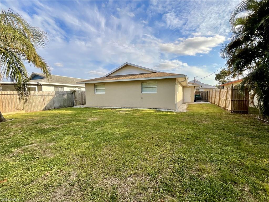 NAPLES PARK - Residential