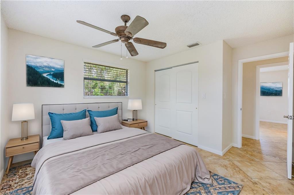 NAPLES PARK - Residential