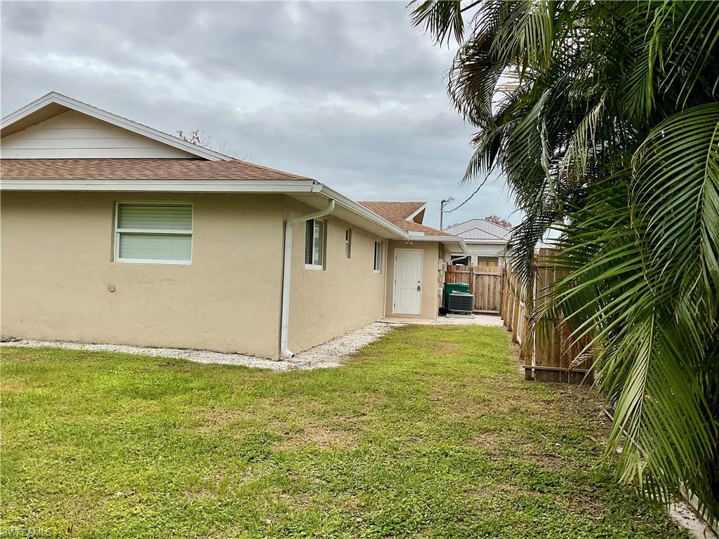 NAPLES PARK - Residential