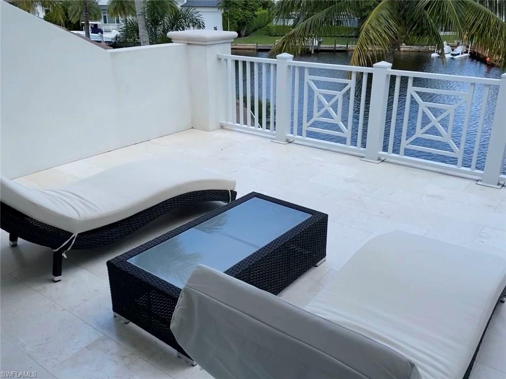 ROYAL HARBOR - Residential