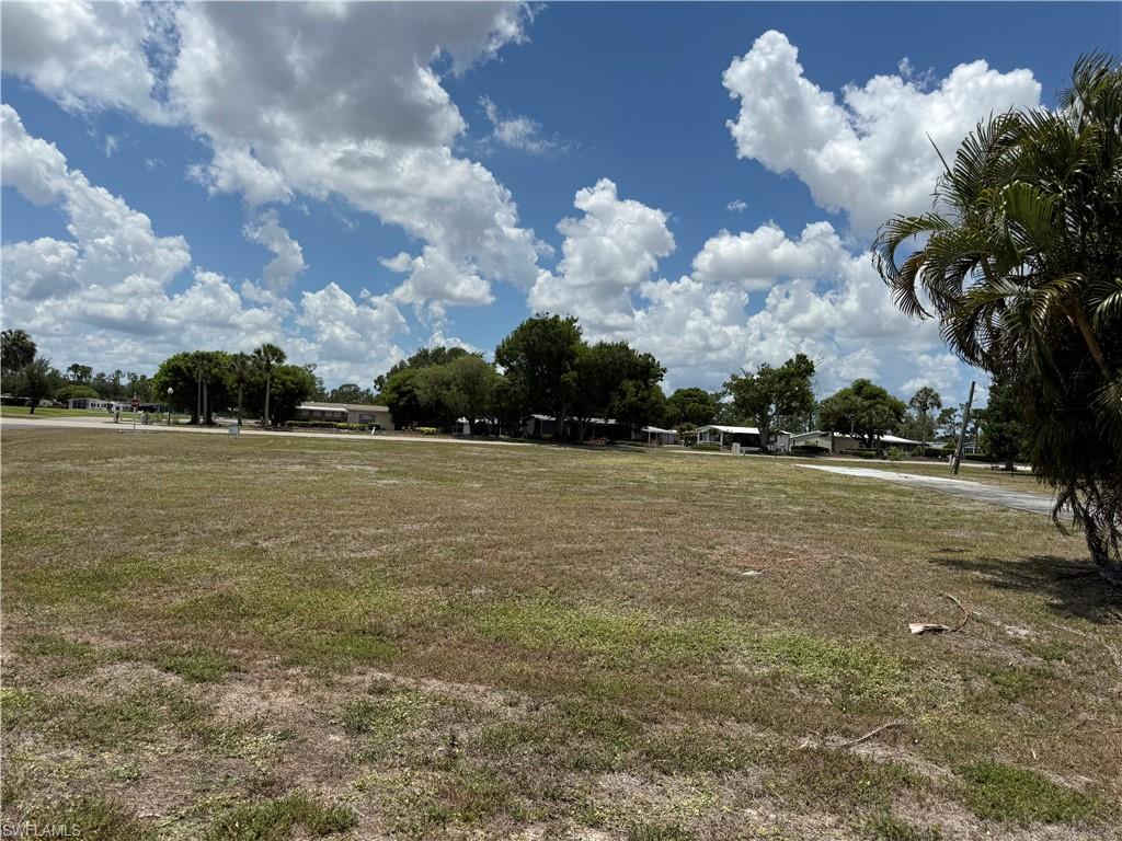 LAKE FAIRWAYS COUNTY CLUB - Land