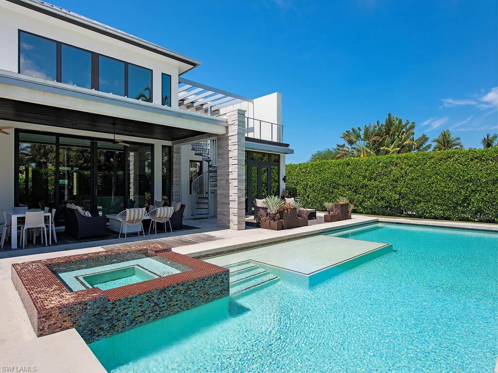 OLDE NAPLES - Residential