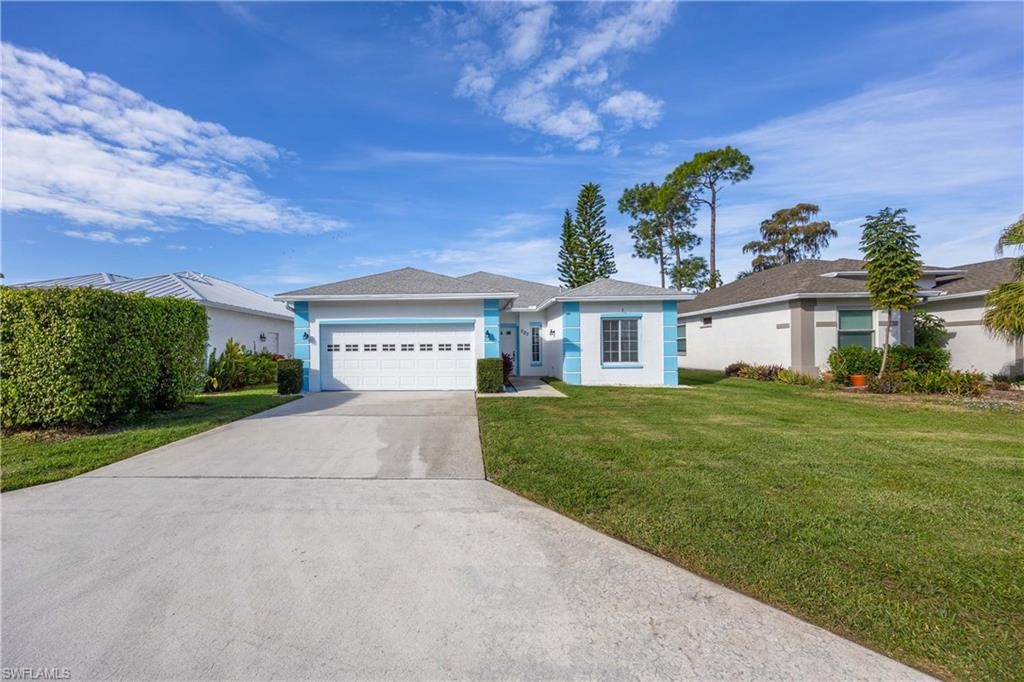 Photo of 223 Stanhope CIR, NAPLES, FL 34104 (MLS # 225081537)