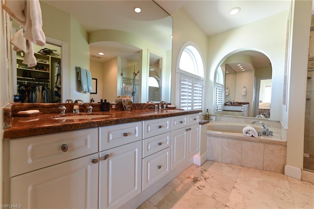 COTTAGES AT BAREFOOT - Residential