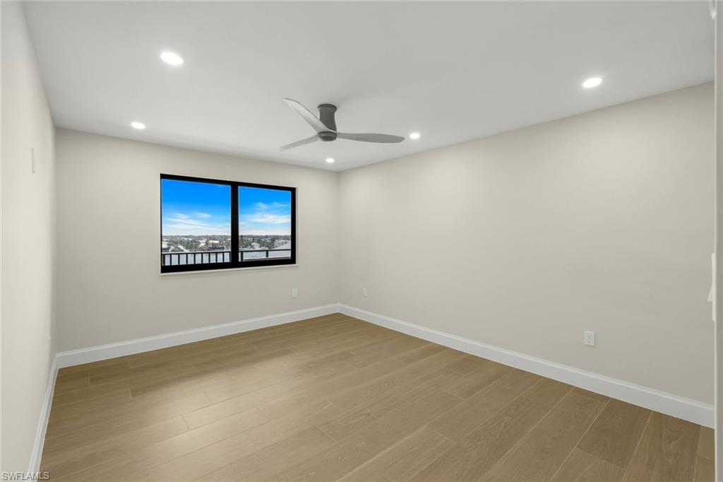 VILLAS OF VANDERBILT BEACH - Residential