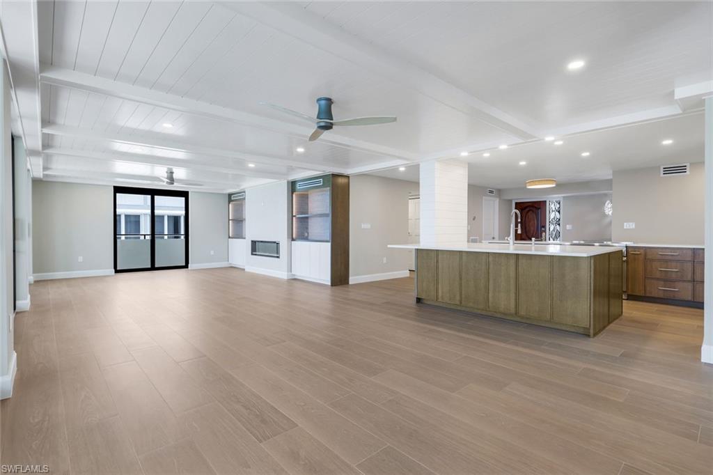 VILLAS OF VANDERBILT BEACH - Residential