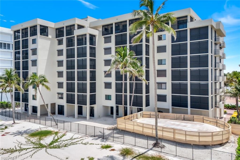 VILLAS OF VANDERBILT BEACH - Residential