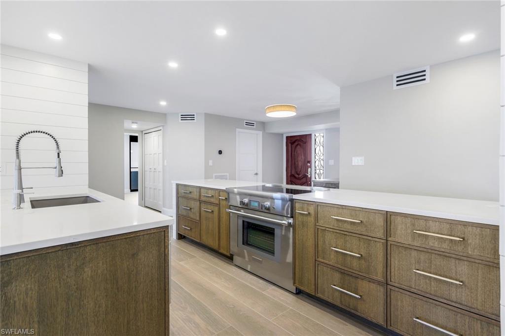 VILLAS OF VANDERBILT BEACH - Residential