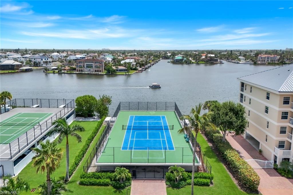 VILLAS OF VANDERBILT BEACH - Residential