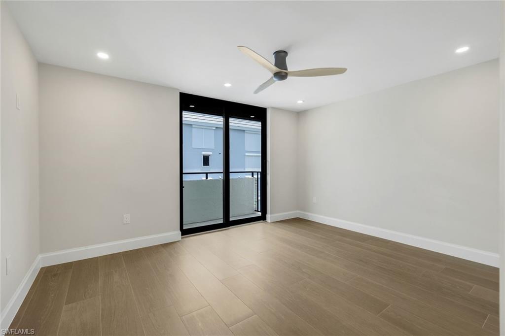 VILLAS OF VANDERBILT BEACH - Residential