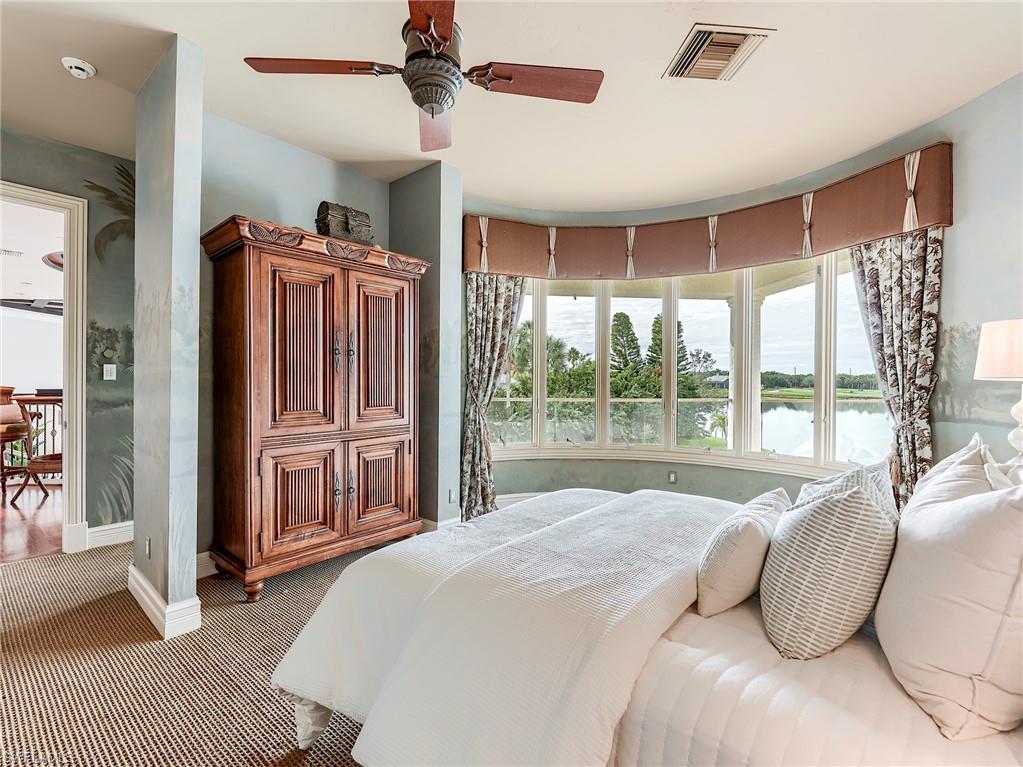 TWIN EAGLES - Residential