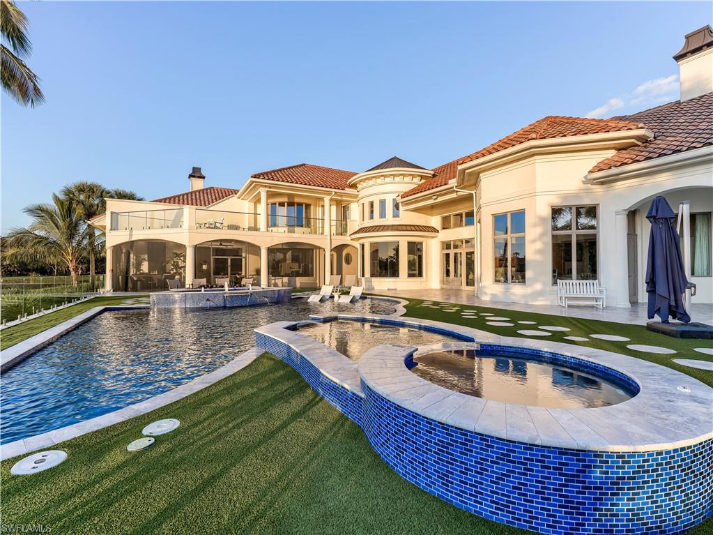 TWIN EAGLES - Residential