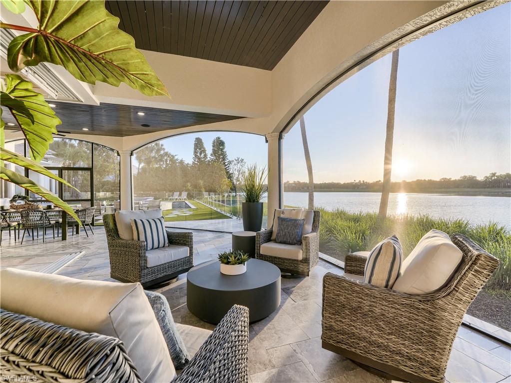 TWIN EAGLES - Residential