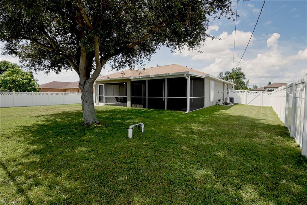 CAPE CORAL - Residential