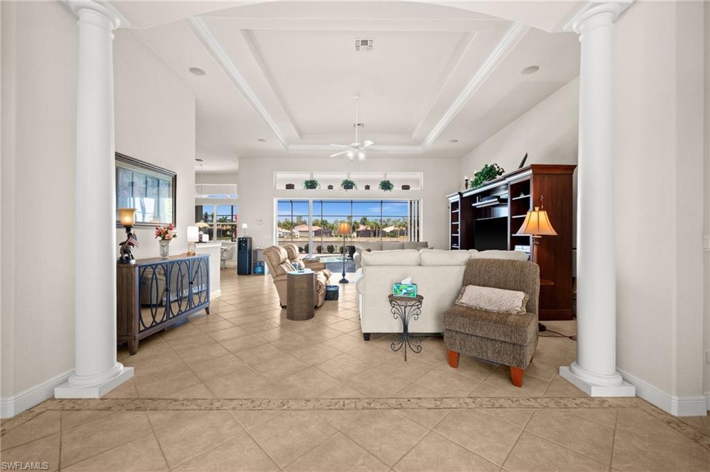 BELLE LAGO - Residential