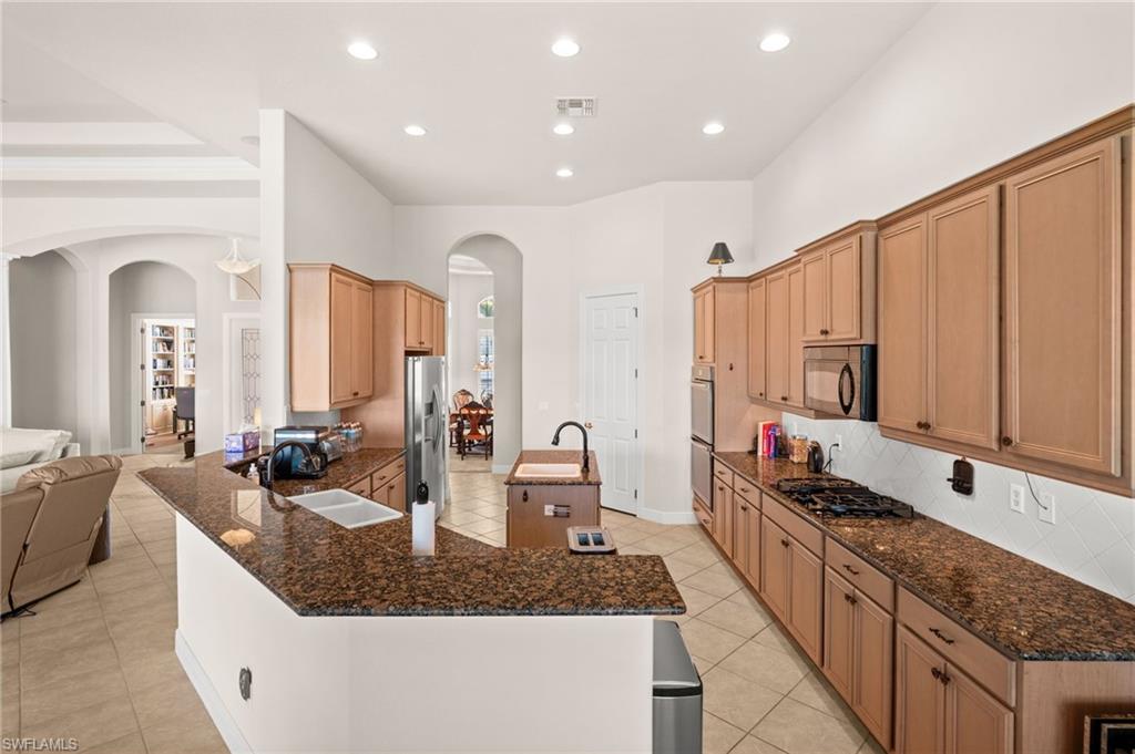 BELLE LAGO - Residential