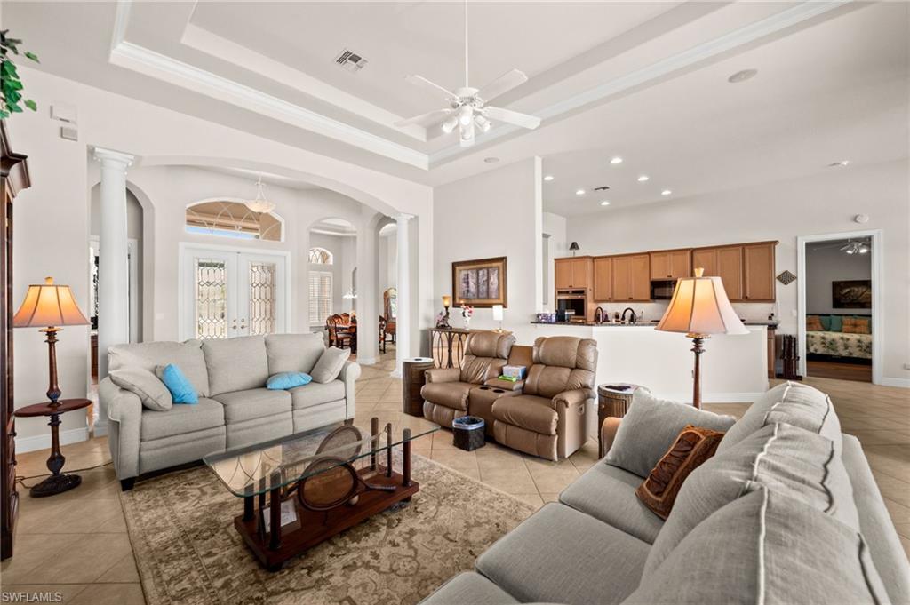 BELLE LAGO - Residential