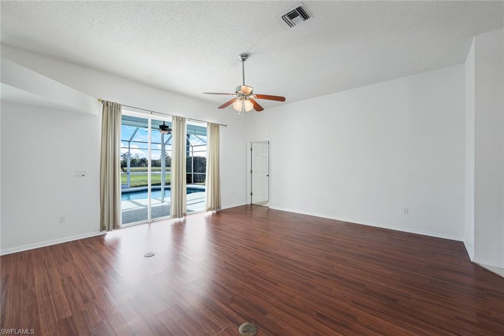 PINECREST - Residential