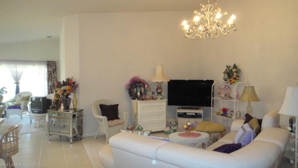 ISLAND WALK - Residential