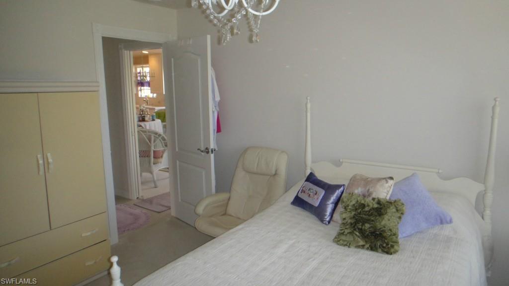 ISLAND WALK - Residential