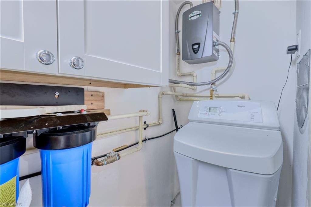 CENTRE COURT CONDO - Residential