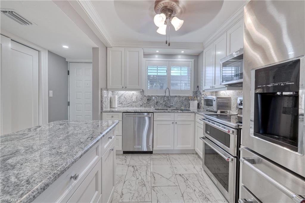 CENTRE COURT CONDO - Residential