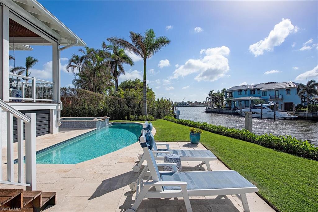 AQUALANE SHORES - Residential