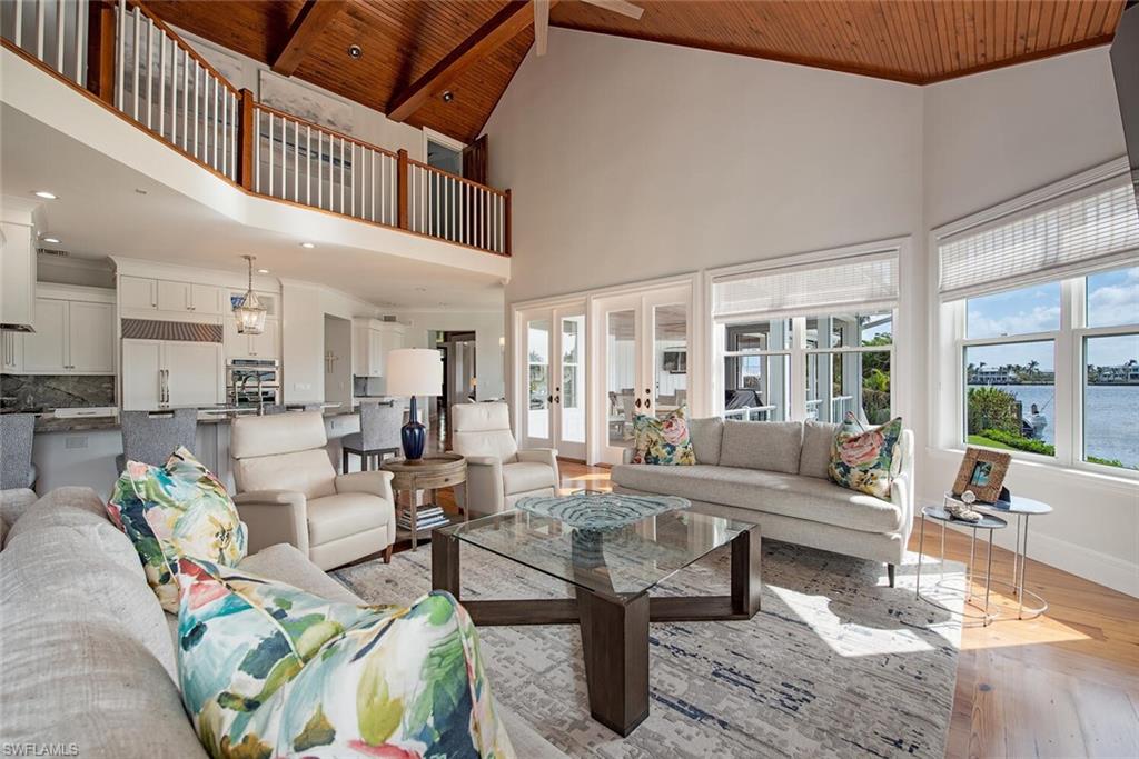 AQUALANE SHORES - Residential