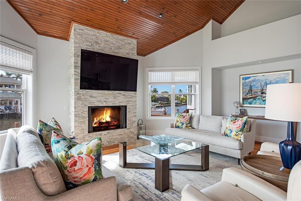 AQUALANE SHORES - Residential