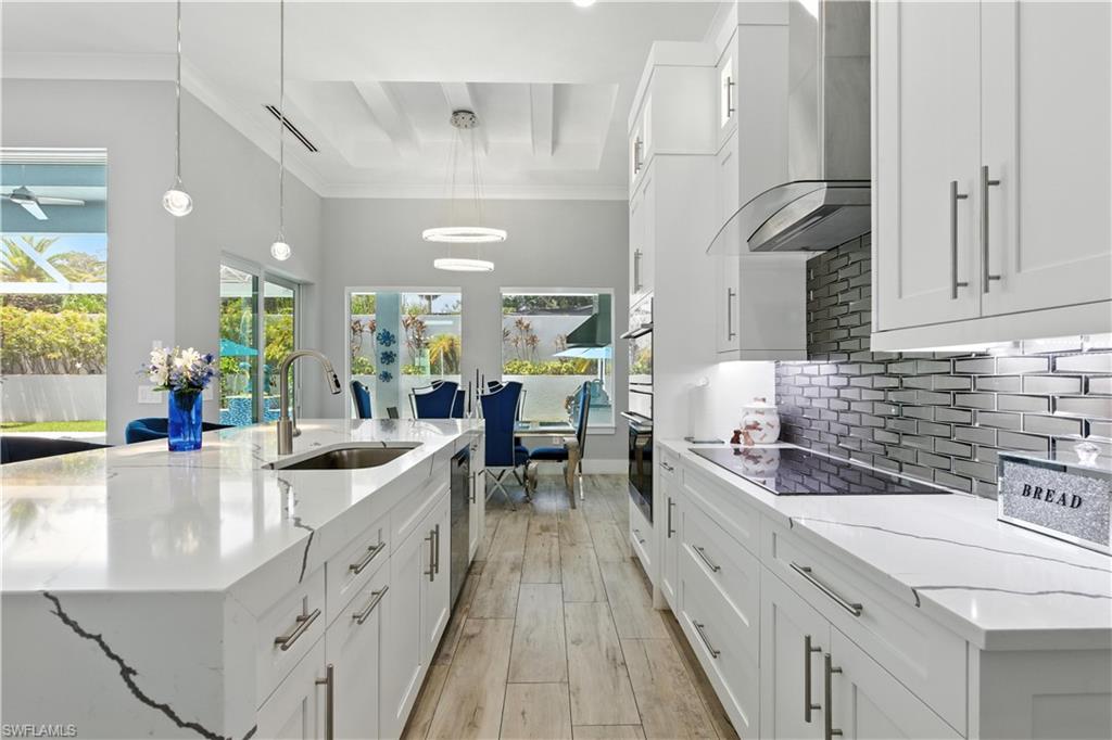 ESTATES - Residential