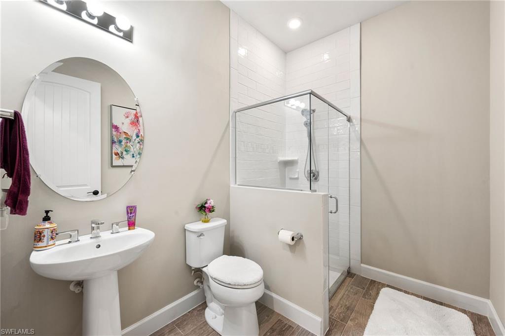 CORKSCREW SHORES - Residential