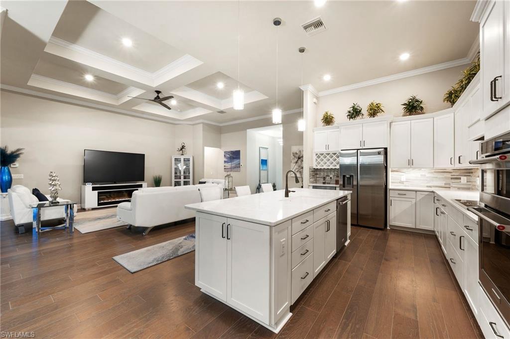 CORKSCREW SHORES - Residential