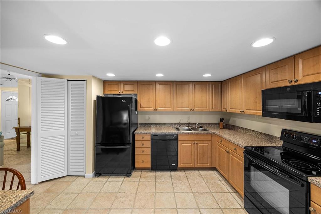 NAPLES BATH AND TENNIS CLUB - Residential