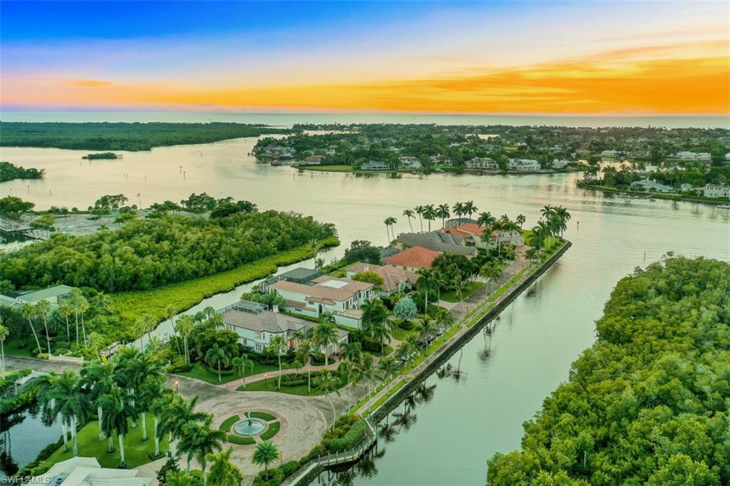 SOUTHPOINTE YACHT CLUB - Residential