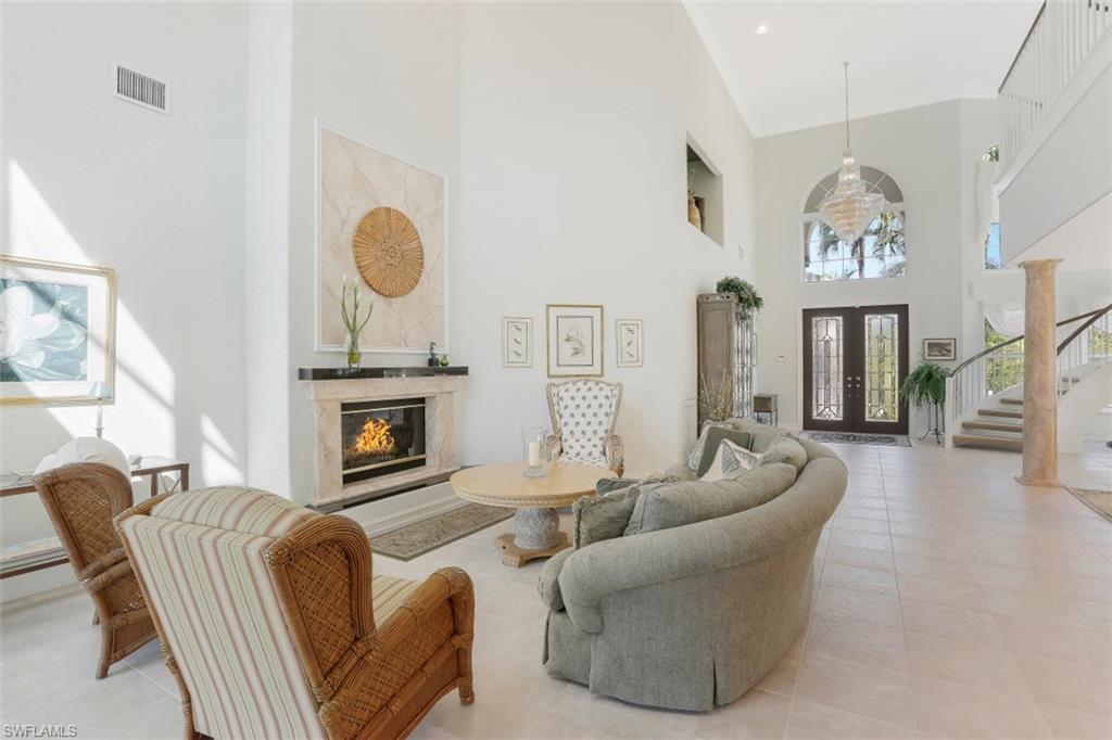 SOUTHPOINTE YACHT CLUB - Residential