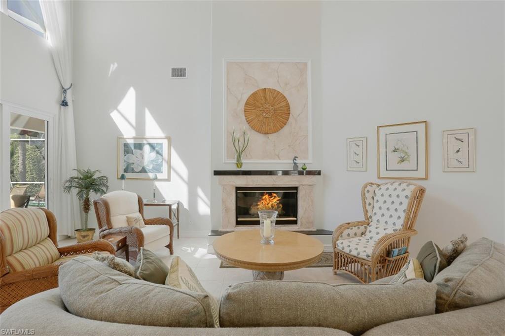 SOUTHPOINTE YACHT CLUB - Residential