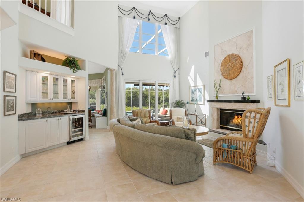 SOUTHPOINTE YACHT CLUB - Residential