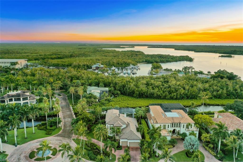 SOUTHPOINTE YACHT CLUB - Residential