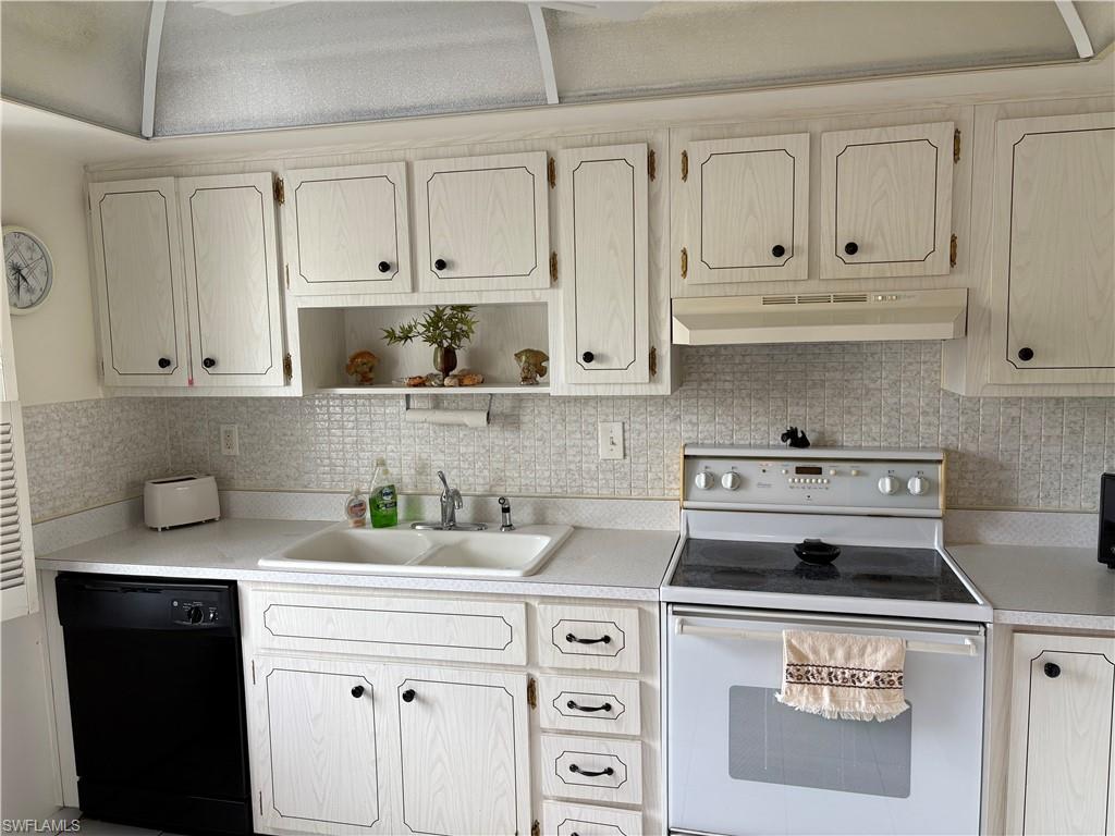 LAKE LAWN CONDO - Residential Lease