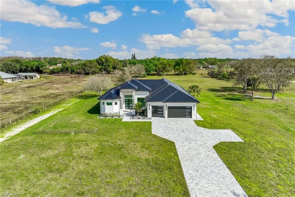 Fort Myers, Florida, 33905, United States, 4 Bedrooms Bedrooms, ,3 BathroomsBathrooms,Residential,Active,1778781