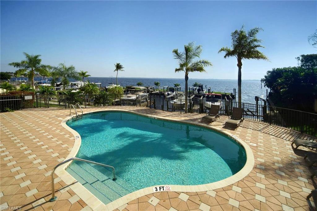 PARKSIDE AT THE RIVERS - Residential