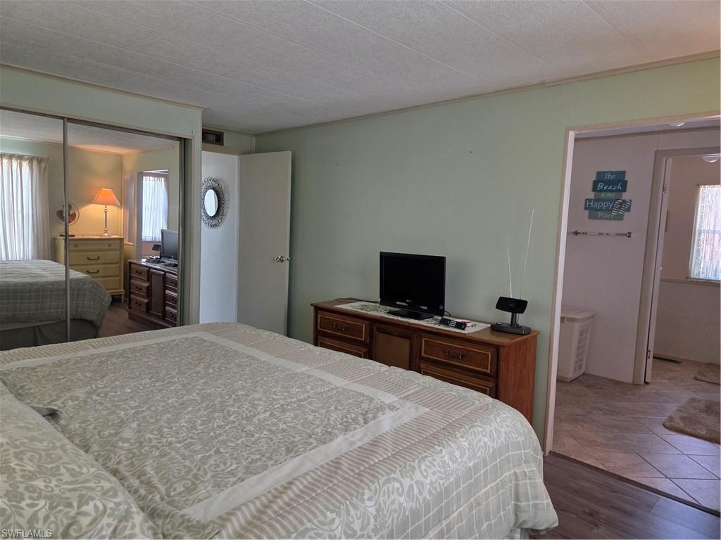 LAZY DAYS MOBILE VILLAGE - Residential