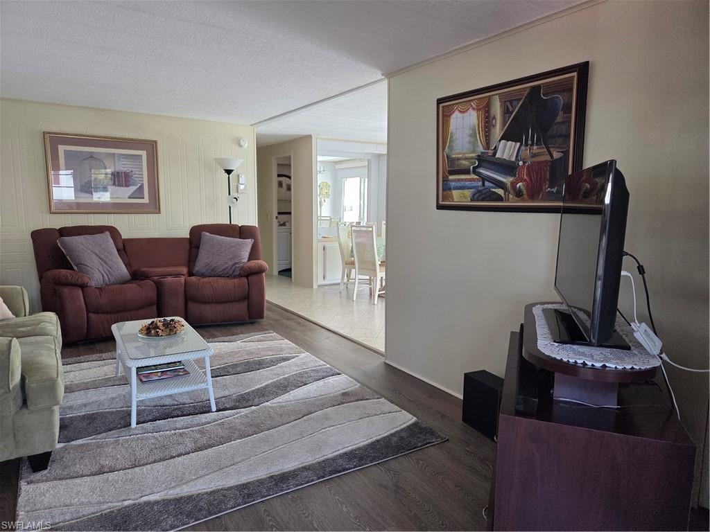 LAZY DAYS MOBILE VILLAGE - Residential