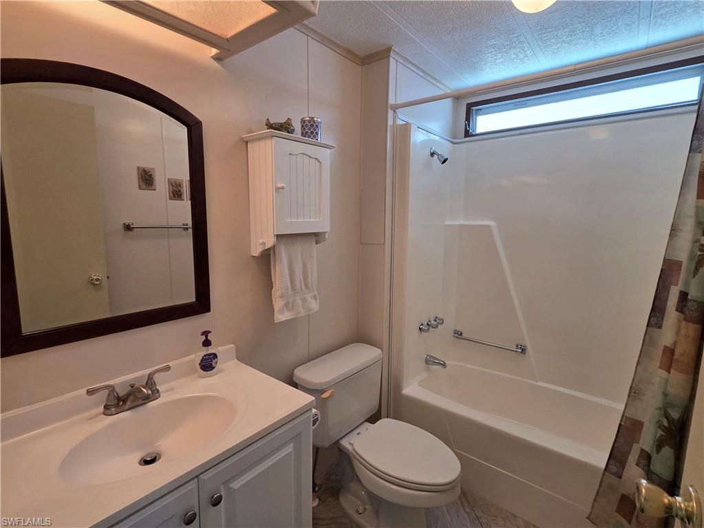 LAZY DAYS MOBILE VILLAGE - Residential